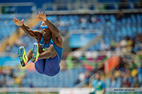 Lex Gillette jumping for the record!